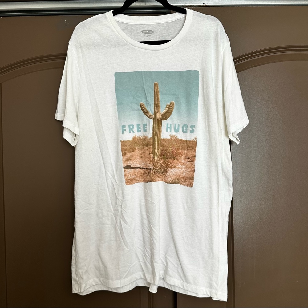 Old Navy Soft-Washed Cactus Graphic Tee